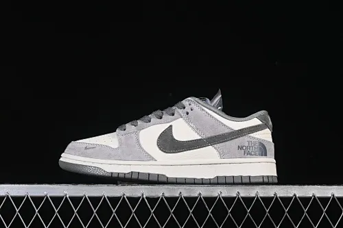 All categories Nk SB Dunk Series Nk SB Dunk Low High-end customized low-top sneakers Nike SB Dunk Low North Face co-branded rice gray pig eight leather Anniversary high-end customized low-top casual sneakers DN3168-008